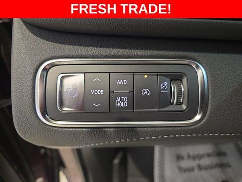 Used 2025 Buick Enclave Avenir w/ Super Cruise Package AWD/4WD image 32