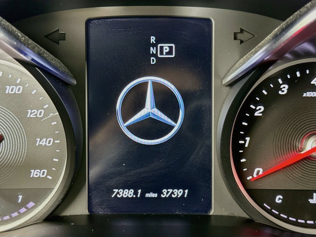 Used 2022 Mercedes-Benz GLC 300 image 11