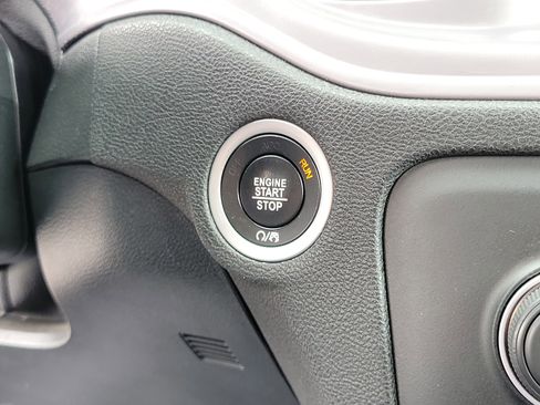 Used 2023 Dodge Charger SXT image 28