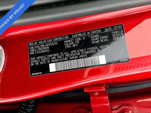 Certified 2024 Volvo XC60 B5 Plus w/ Protection Package Premier AWD/4WD image 43