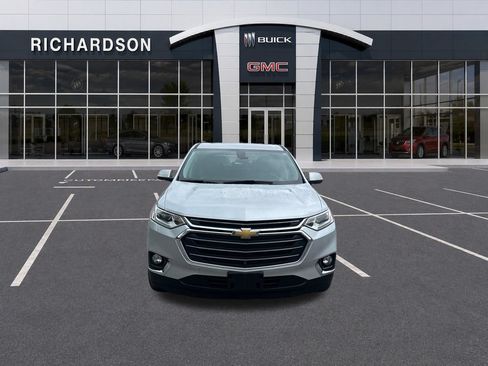 Used 2021 Chevrolet Traverse LT w/ LT Premium Package AWD/4WD image 9