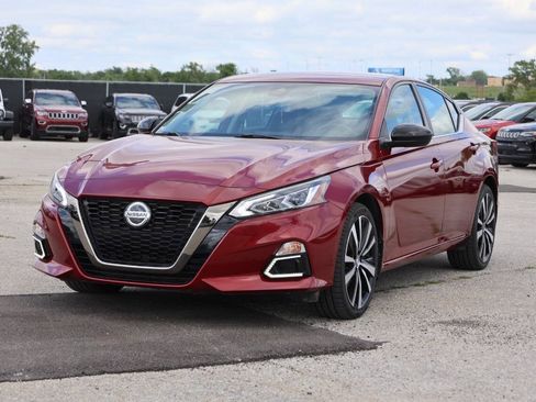 Used 2021 Nissan Altima 2.5 SR FWD image 6
