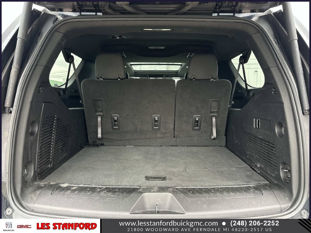 Used 2023 GMC Yukon XL SLT AWD/4WD image 11