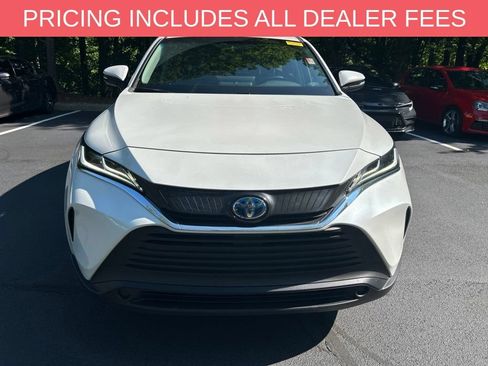 Certified 2024 Toyota Venza LE AWD/4WD image 7
