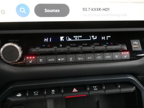Used 2025 Toyota Sequoia TRD Pro AWD/4WD image 26