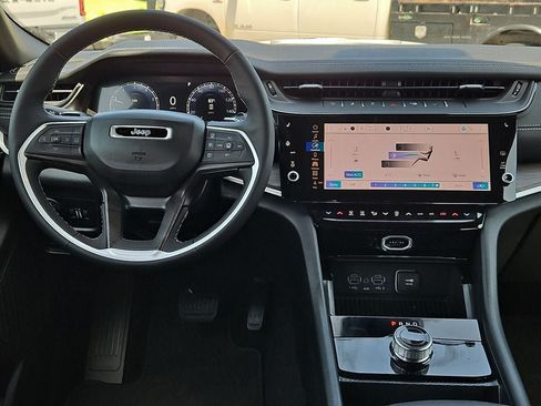 New 2026 Jeep Grand Cherokee Altitude RWD image 16