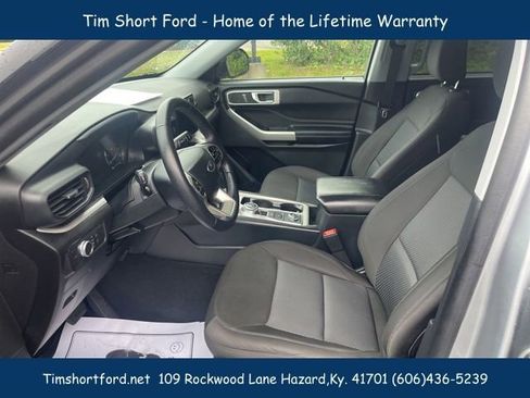 Used 2022 Ford Explorer XLT AWD/4WD image 16