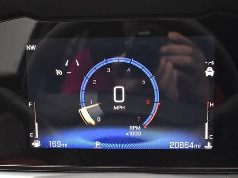 Used 2025 Chevrolet Trax LT image 28