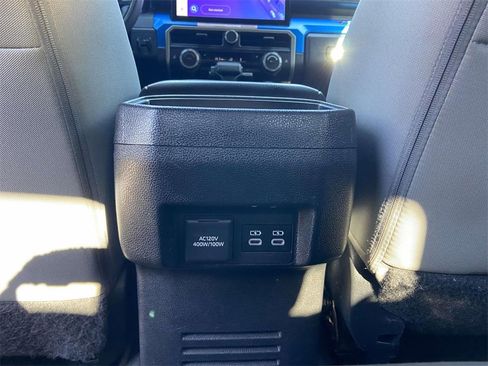 Used 2024 Toyota Tacoma TRD Sport image 17