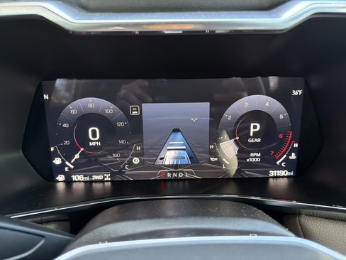 Used 2024 GMC Canyon Denali image 21