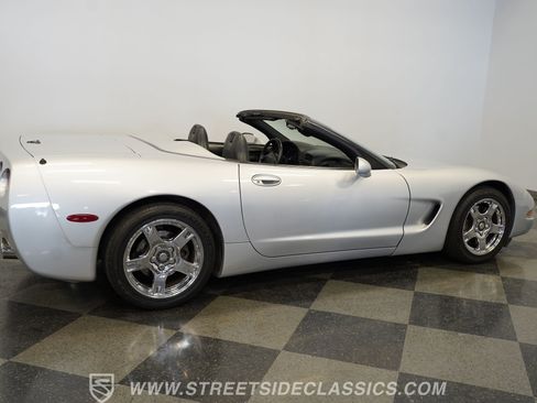 Used 1998 Chevrolet Corvette Convertible w/ Performance Handling Pkg RWD image 14