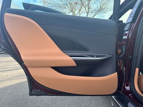 Used 2023 Lucid Air Touring image 21