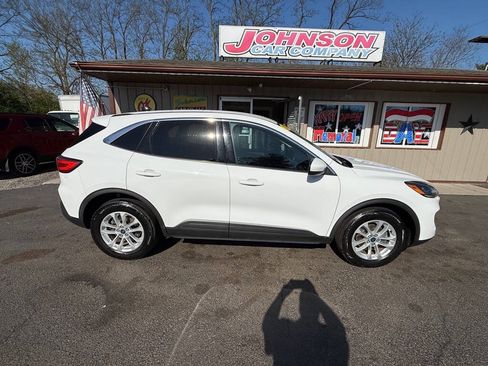 Used 2020 Ford Escape SE AWD/4WD image 2