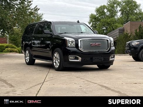 Used 2025 GMC Yukon XL Denali AWD/4WD image 1