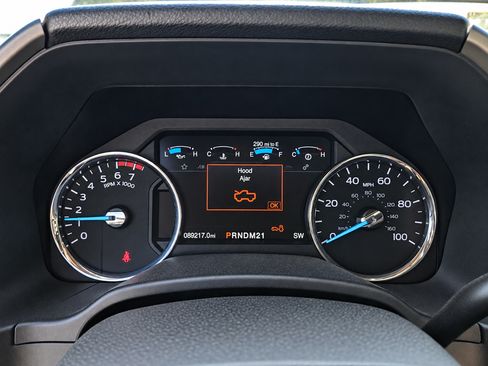 Used 2019 Ford F250 Lariat w/ Lariat Value Package AWD/4WD image 10