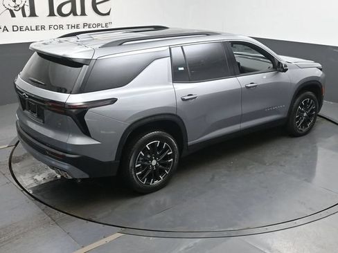 New 2026 Chevrolet Traverse LT w/ Sun and Wheel Package FWD image 19