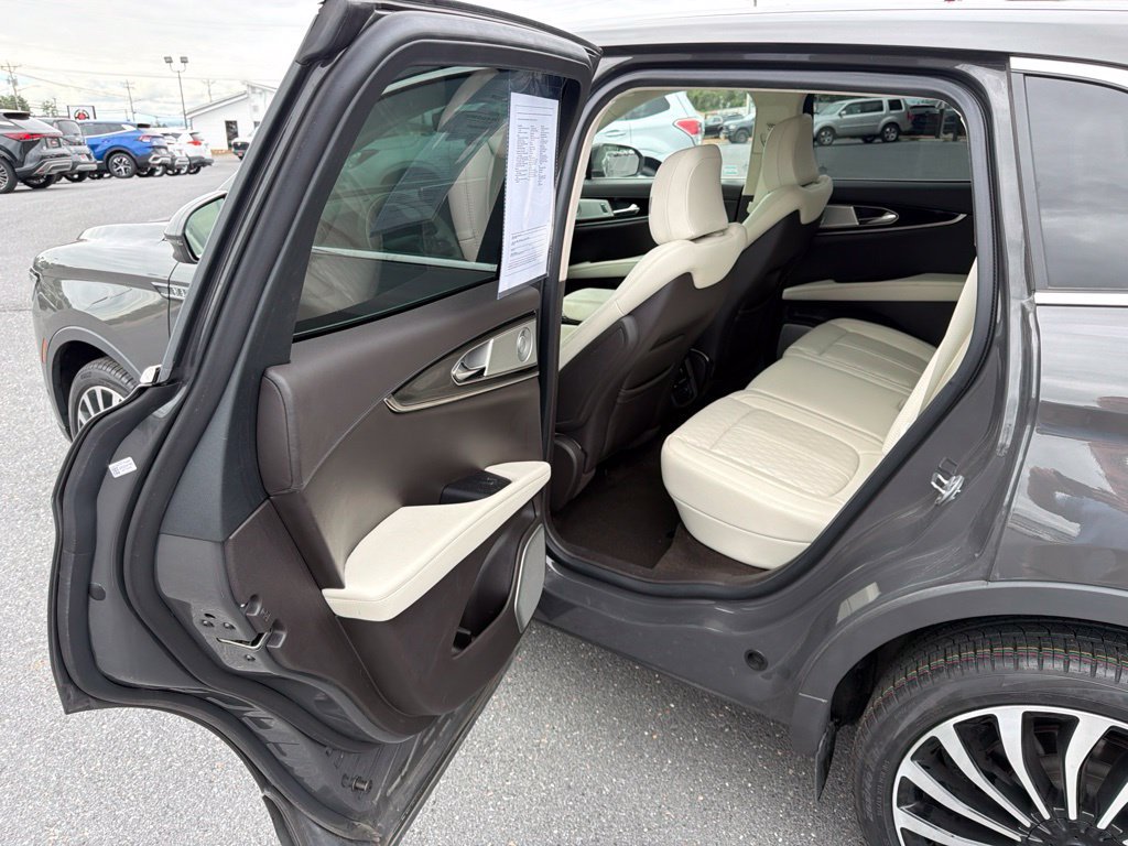 Certified 2022 Lincoln Nautilus Black Label w/ Class II Trailer Tow Package AWD/4WD image 15