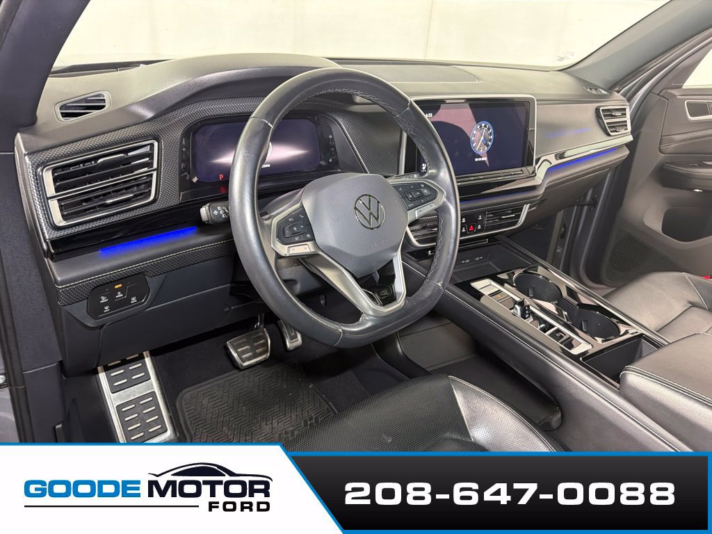 Used 2024 Volkswagen Atlas Cross Sport SEL R-Line AWD/4WD image 8