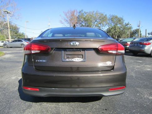 Used 2017 Kia Forte LX w/ LX Popular Package FWD image 6