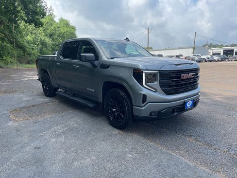 Used 2024 GMC Sierra 1500 Elevation AWD/4WD image 7