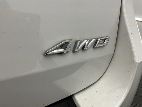 Used 2023 Ford Explorer XLT w/ Equipment Group 202A image 28