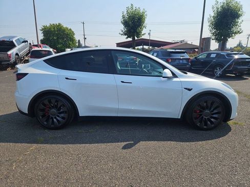 Used 2022 Tesla Model Y Performance AWD/4WD image 6