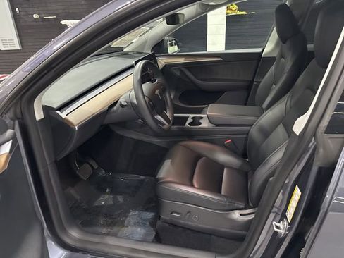 Used 2023 Tesla Model Y Long Range image 10