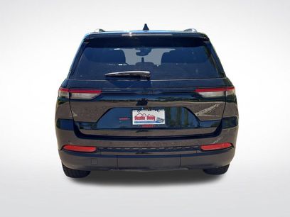 Used 2024 Jeep Grand Cherokee Altitude