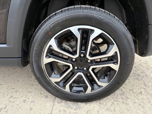 Used 2022 Jeep Compass Limited image 7