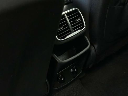Used 2019 Hyundai Santa Fe SEL FWD image 18