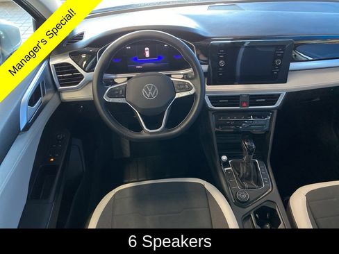 Used 2025 Volkswagen Taos SE AWD/4WD image 5