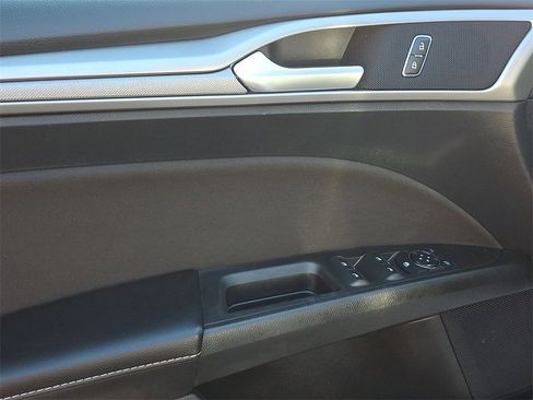 Certified 2019 Ford Fusion SE image 13