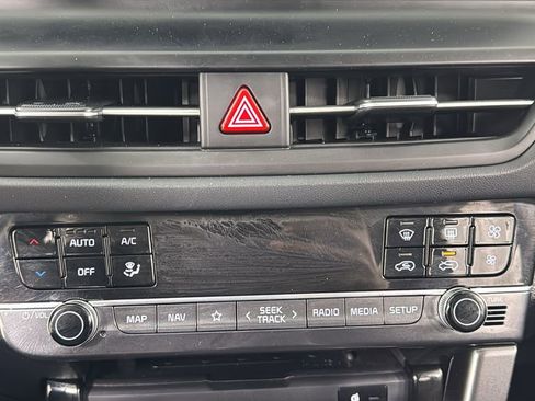 Used 2024 Kia Seltos EX image 26