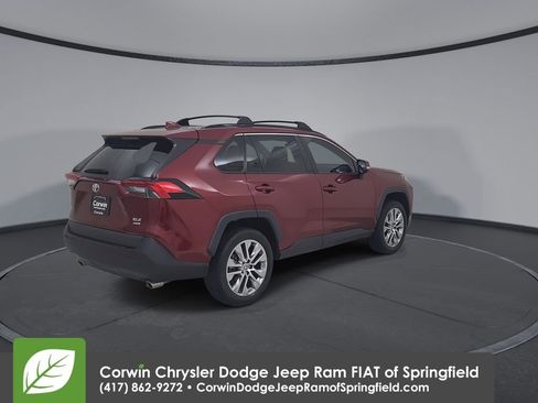 Used 2021 Toyota RAV4 XLE Premium AWD/4WD image 15