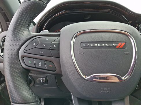 Used 2025 Dodge Durango GT AWD/4WD image 23