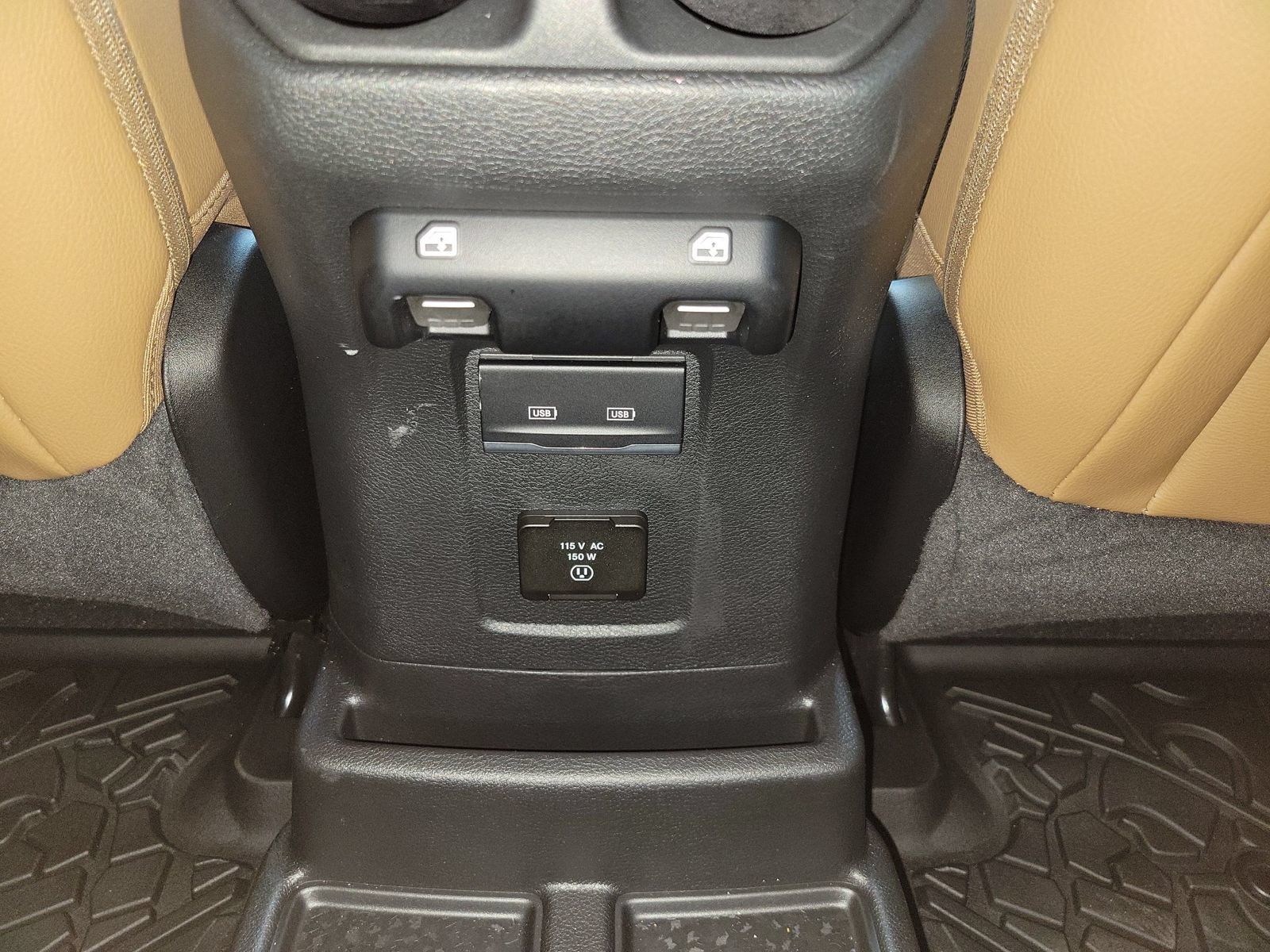 Used 2023 Jeep Wrangler Unlimited Sahara w/ Cold Weather Group AWD/4WD image 11
