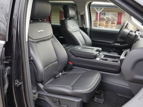 Certified 2025 Ford Expedition Max Platinum AWD/4WD image 33