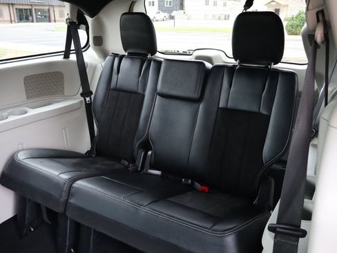 Used 2020 Dodge Grand Caravan SXT FWD image 20
