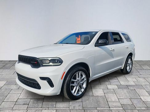Used 2023 Dodge Durango GT image 3