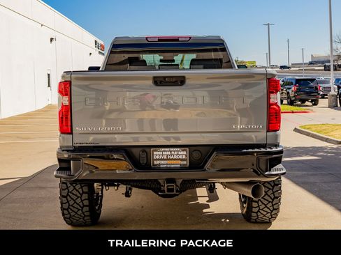 Used 2025 Chevrolet Silverado 2500 Custom w/ Custom Value Package image 8