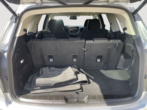 Used 2025 Subaru Ascent Premium image 28