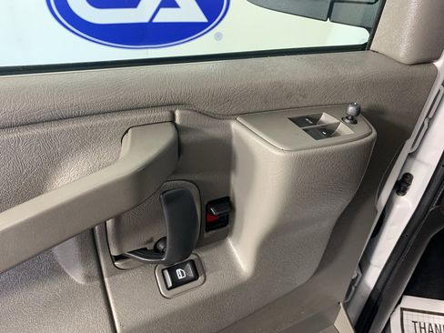 Used 2023 Chevrolet Express 3500 LS RWD image 13