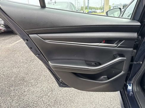 Used 2024 MAZDA MAZDA3 s FWD image 11