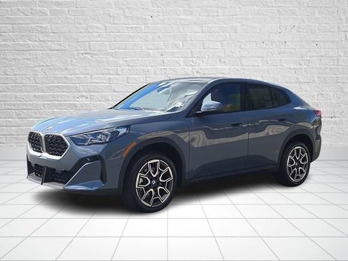 New 2026 BMW X2 xDrive28i w/ Convenience Package AWD/4WD image 2