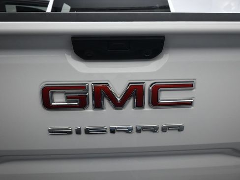 Used 2024 GMC Sierra 1500 Pro w/ Convenience Package image 12