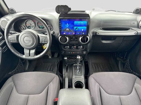 Used 2013 Jeep Wrangler Unlimited Sahara w/ Max Tow Pkg AWD/4WD image 14