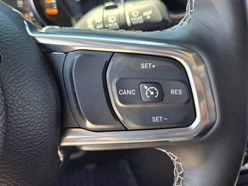 Used 2023 Jeep Wrangler Unlimited Sahara w/ Cold Weather Group AWD/4WD image 28