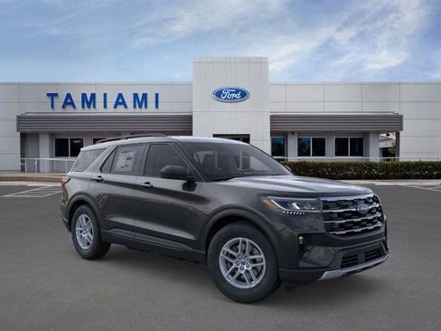 New 2026 Ford Explorer Active w/ Active Comfort Package image 7