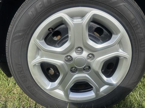 Used 2018 Ford Escape S FWD image 21