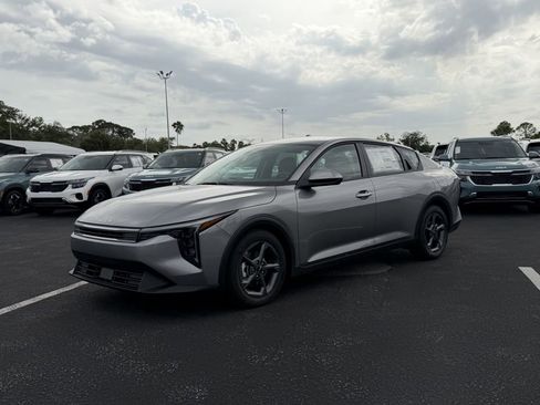 New 2026 Kia K4 FWD image 8